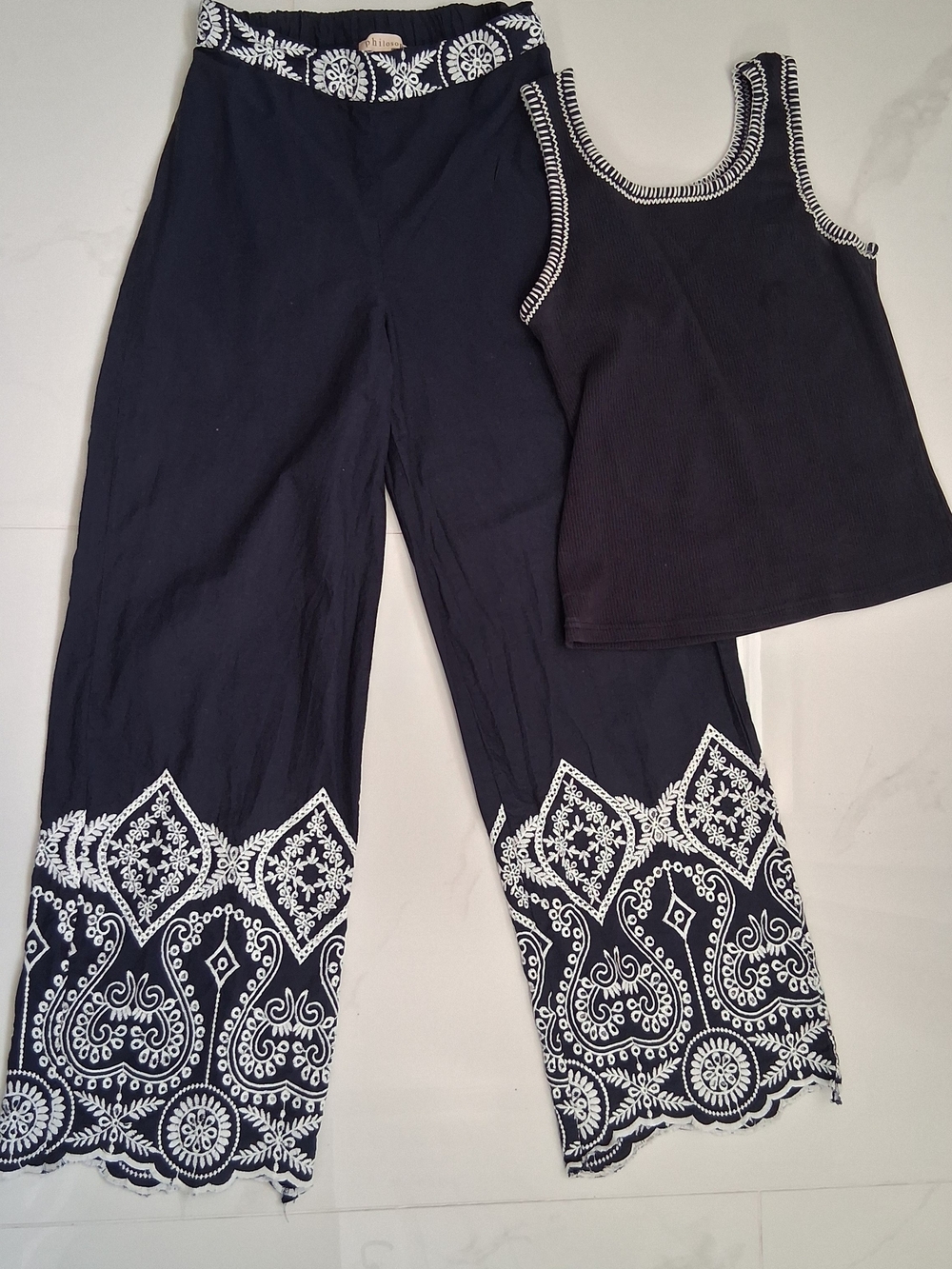 Philosophy Navy Wide-Leg Pants with White Embroidered Hem